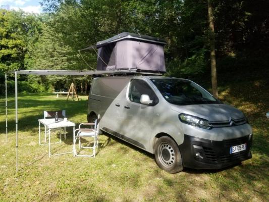 Store exterieur vehicule camping